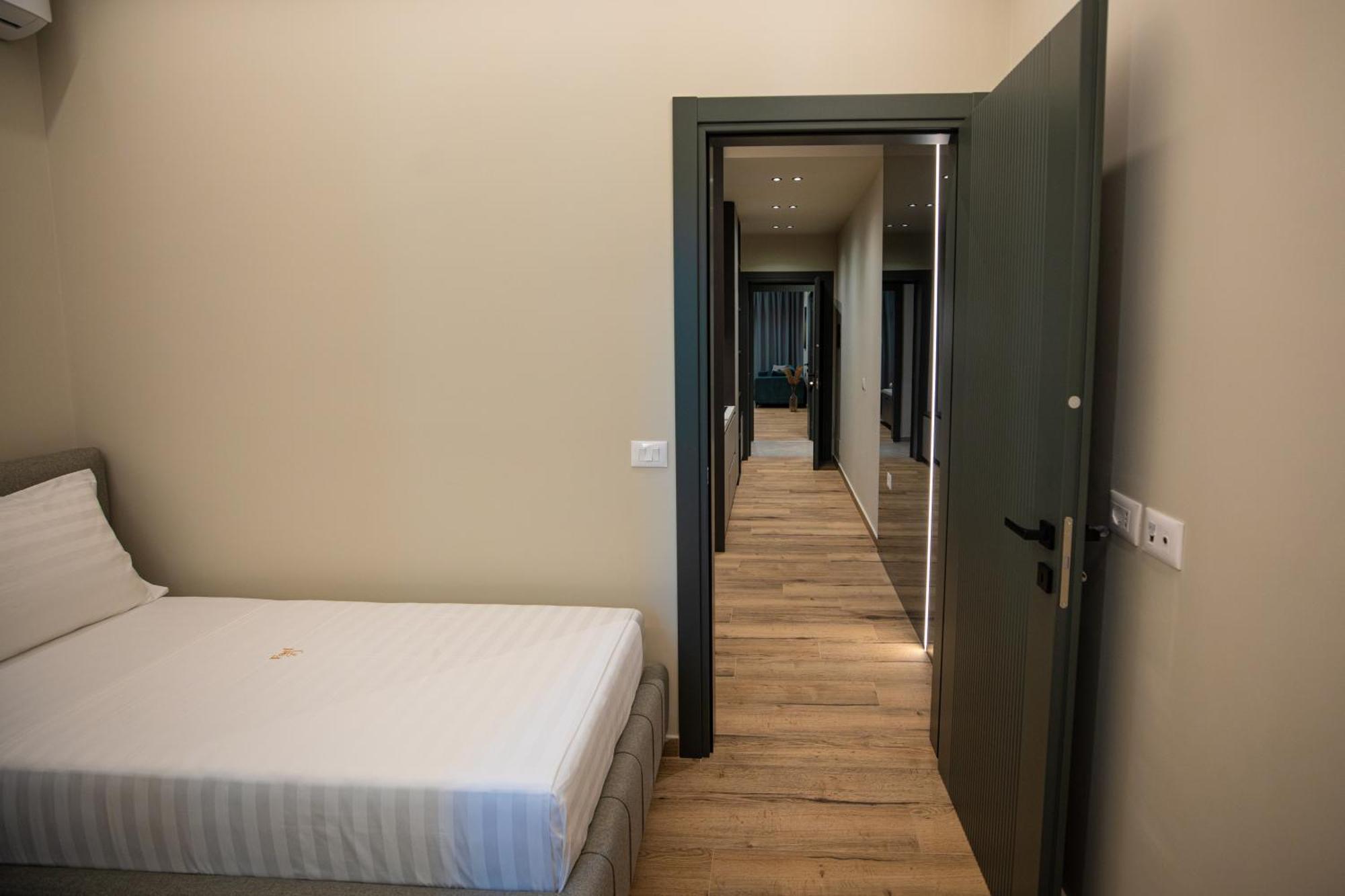 Vlore Luxury Apartaments "Fael" Bagian luar foto